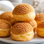Choux craquelin dores et croustillants